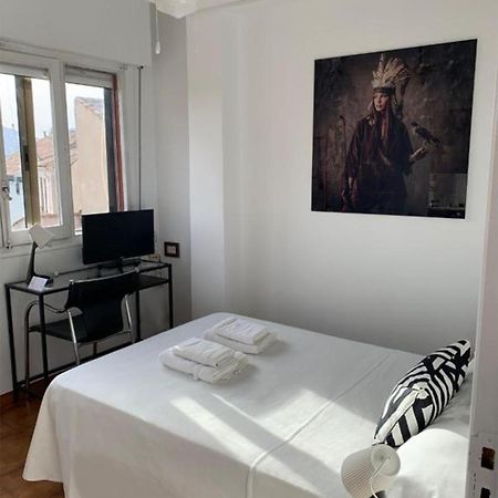 Hotel Y Restaurante Puerta De Aranda อารันดา เด ดวยโร ภายนอก รูปภาพ