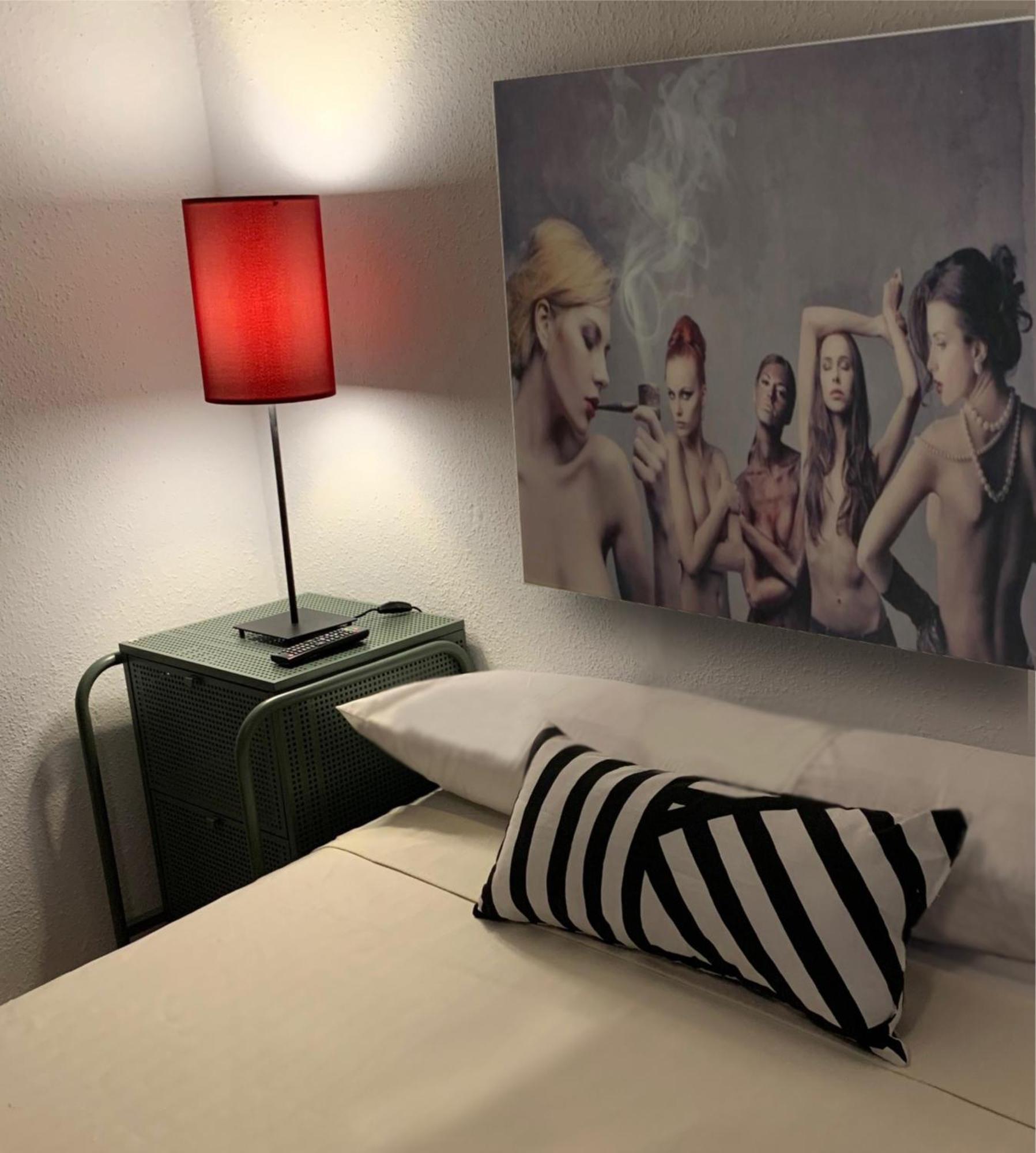 Hotel Y Restaurante Puerta De Aranda อารันดา เด ดวยโร ภายนอก รูปภาพ