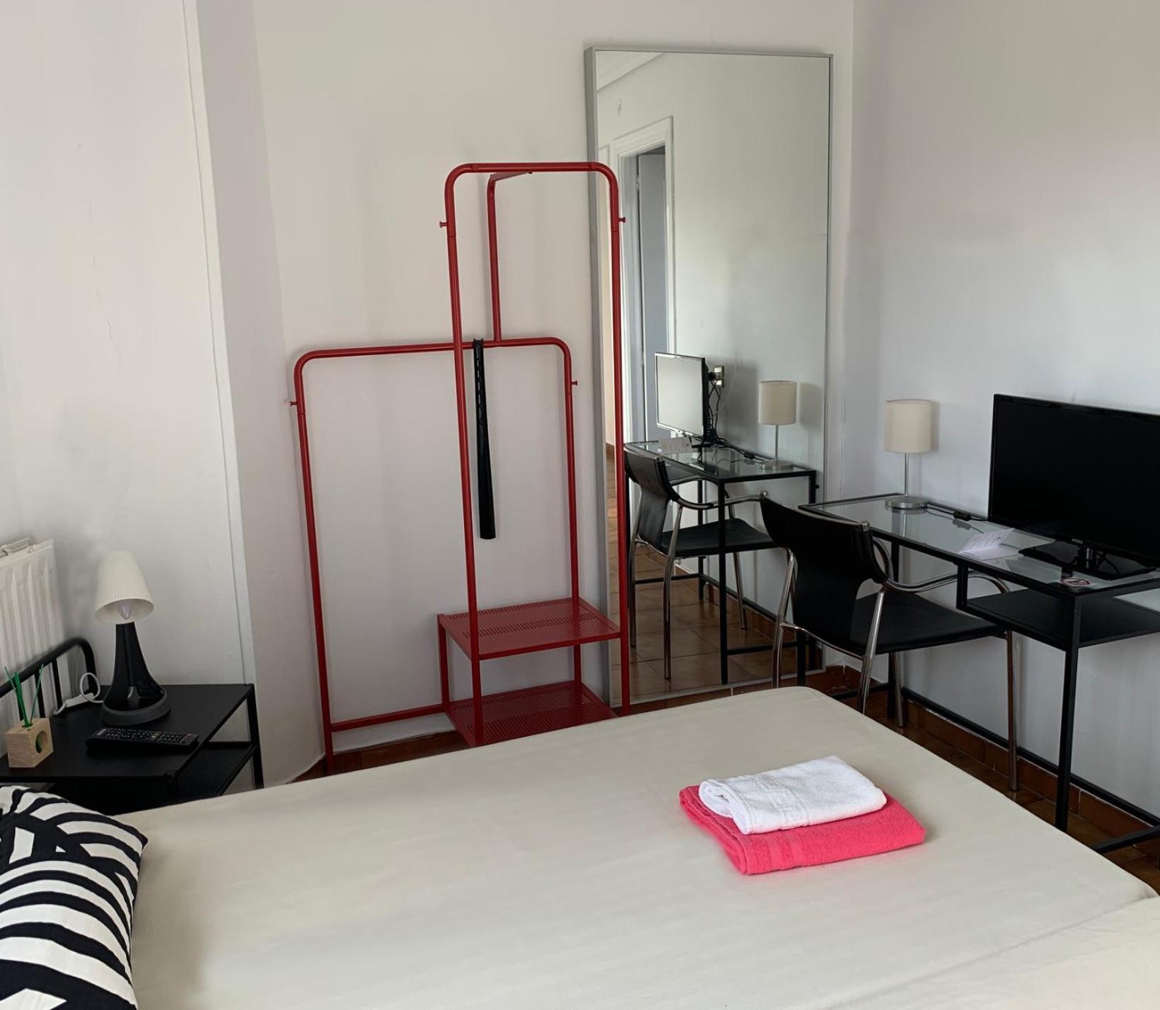 Hotel Y Restaurante Puerta De Aranda อารันดา เด ดวยโร ภายนอก รูปภาพ