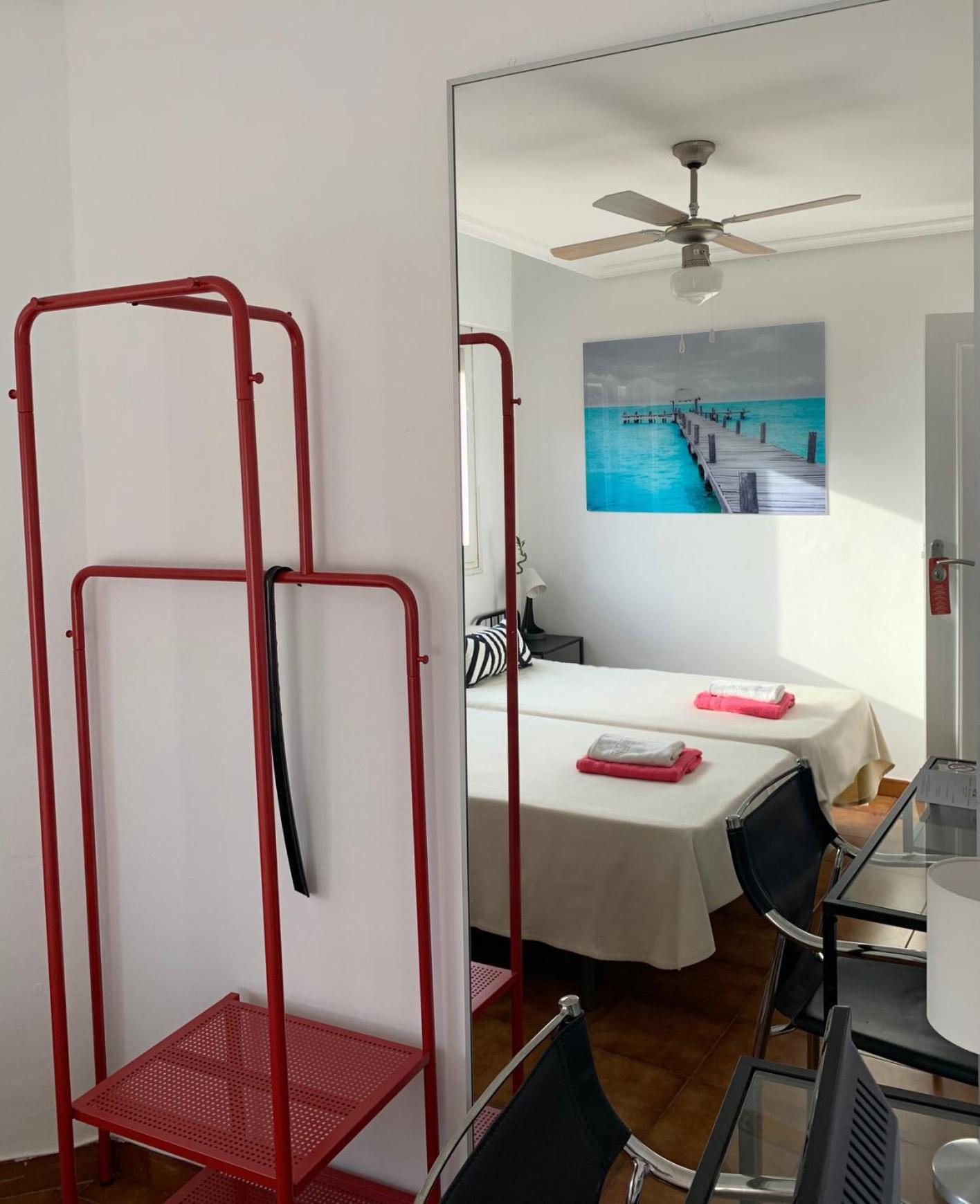 Hotel Y Restaurante Puerta De Aranda อารันดา เด ดวยโร ภายนอก รูปภาพ