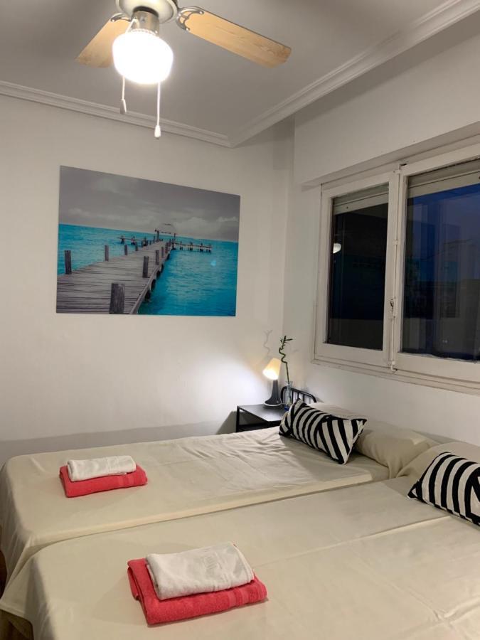 Hotel Y Restaurante Puerta De Aranda อารันดา เด ดวยโร ภายนอก รูปภาพ