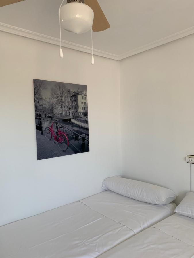 Hotel Y Restaurante Puerta De Aranda อารันดา เด ดวยโร ภายนอก รูปภาพ